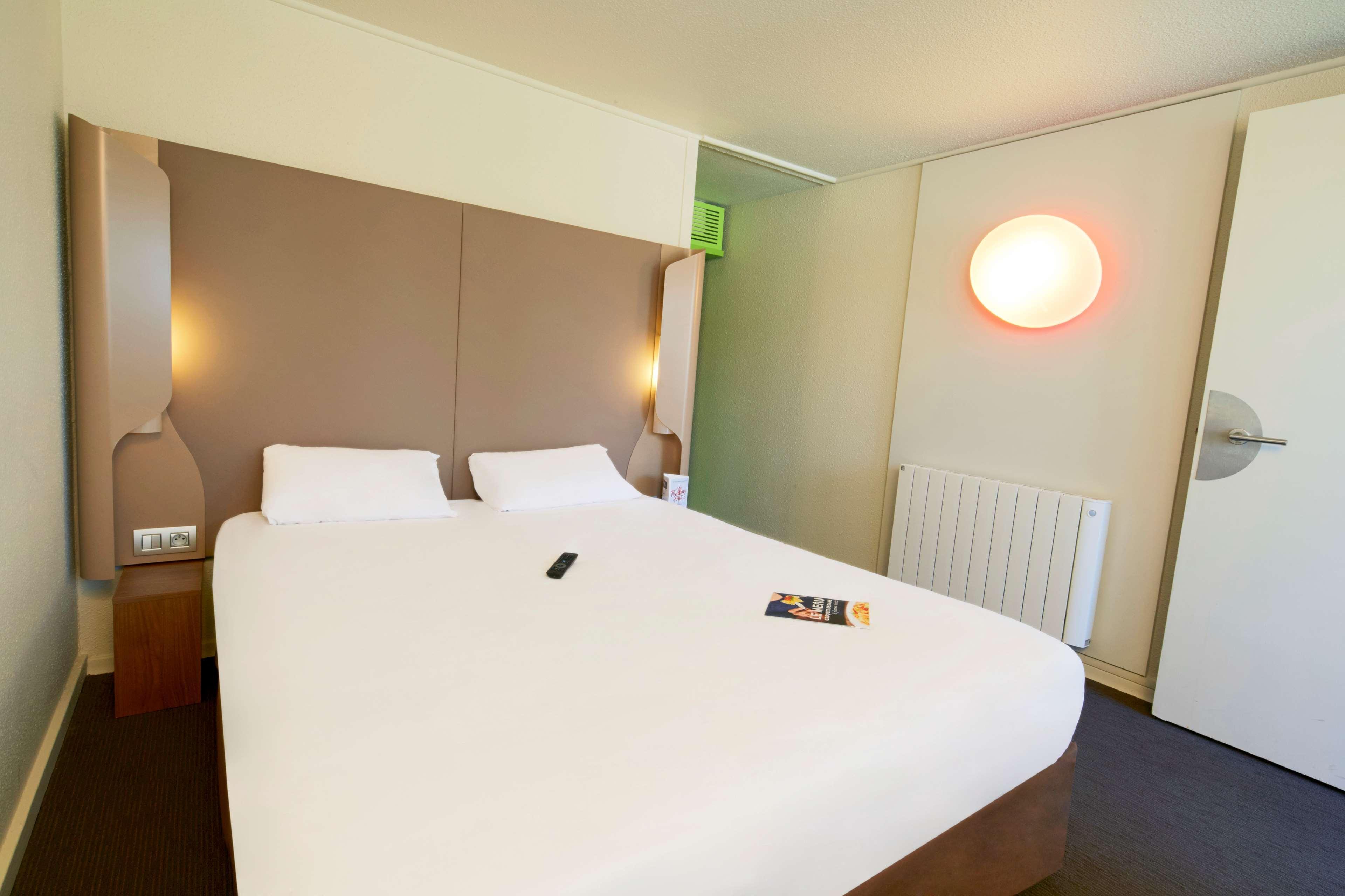 Campanile Dijon Sud - Marsannay Hotel Exterior photo